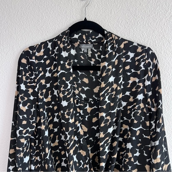 Vince Camuto Women’s Animal Print Black and Gold Long Sleeve Blouse - Picture 2 of 12